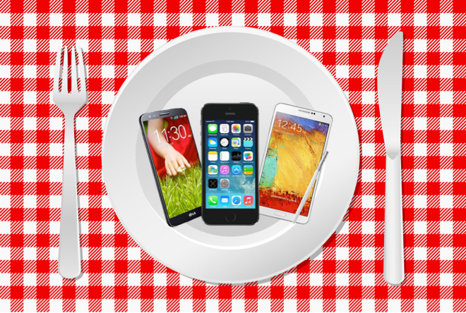 place-setting-laid-table-w-smartphones