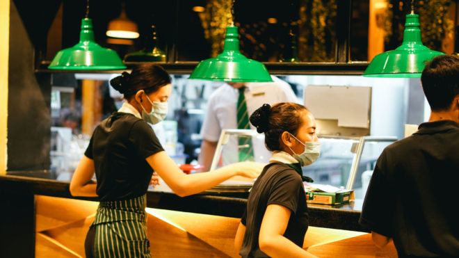 7 Ways to Reward Your Hardworking Restaurant Staff